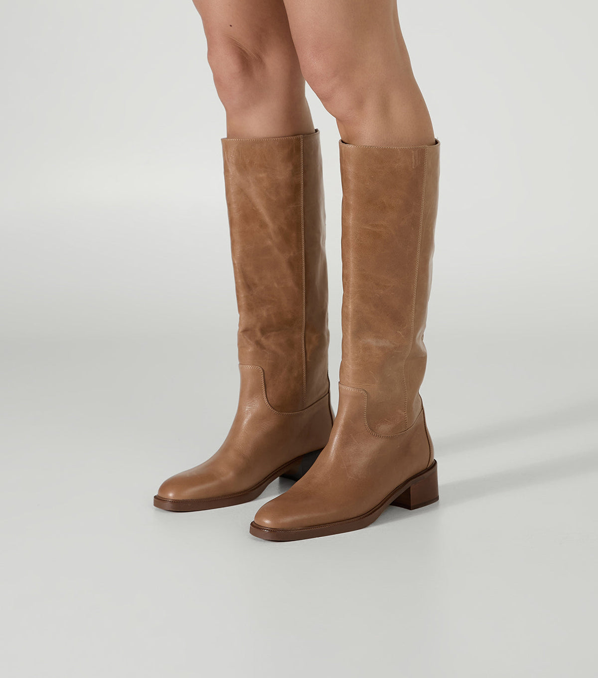 Jordyn Tan Vintage | Tony Bianco