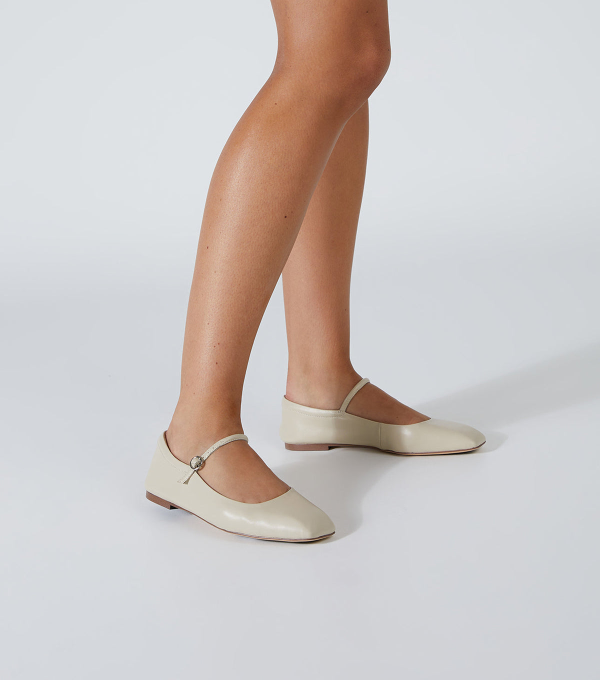 Bambi Vanilla Venice Flats | Tony Bianco